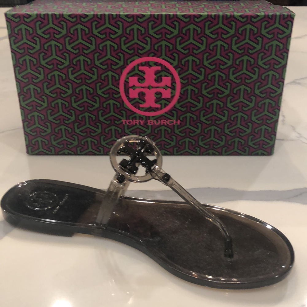 Tory Burch Mini Miller flat thong size 6